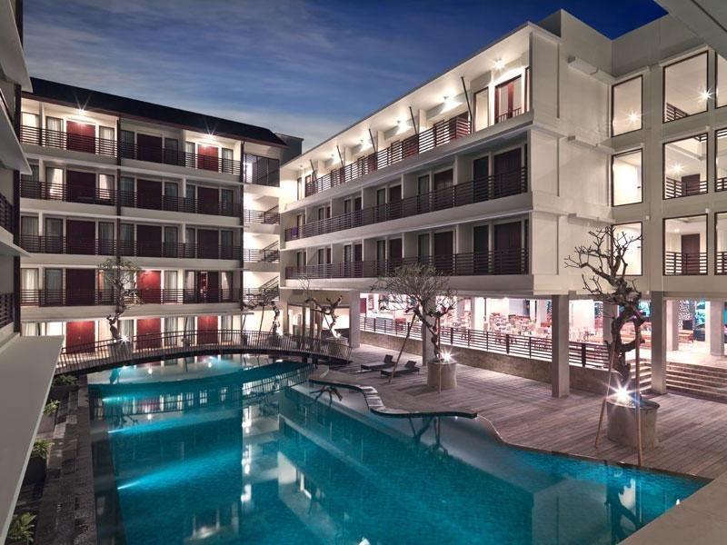 होटल Sun Island & Kuta 4*
